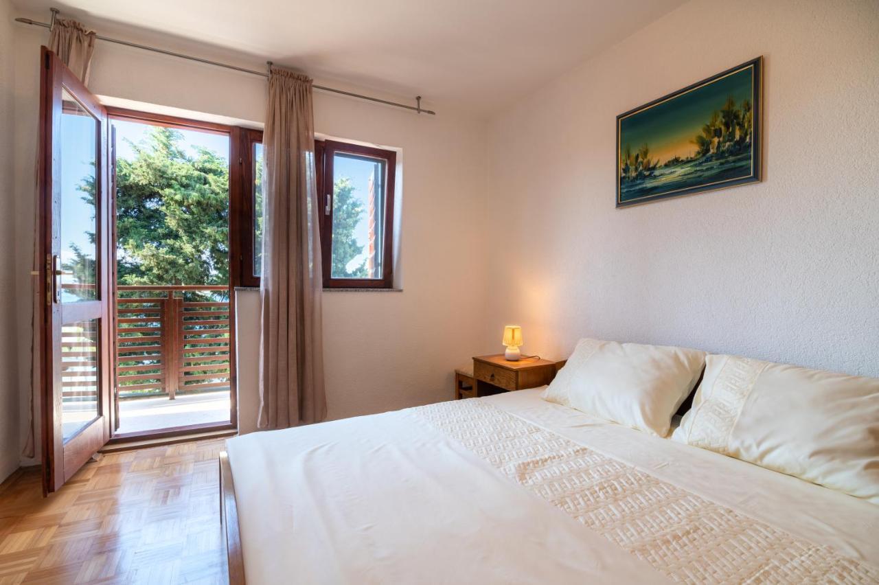Apartment Beachfront Calm Sea Preko